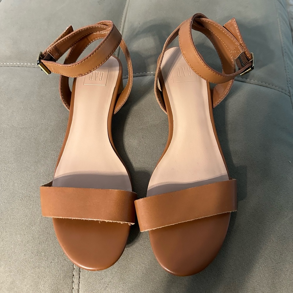 Gap Sandals